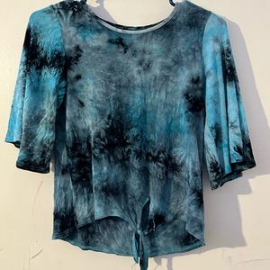 tye dye tee shirt with knot